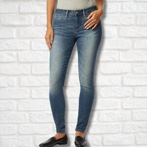 Levi Strauss Signature Gold Women's Totally Shaping Skinny Jeans (10 short)